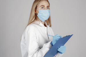 Переехавшей во Владимирскую область фельдшеру из Красноярска пришлось месяц жить в гостинице