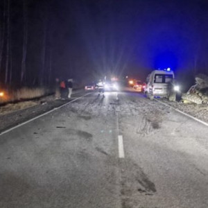 В Гусь-Хрустальном районе иномарка влетела в трактор: пострадала пассажирка