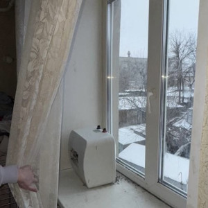 Выпавших из окна 3 этажа в Муроме малышей увезли в больницу