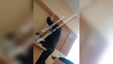 Во Владимире учитель английского избил 7-классника на уроке