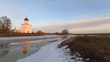 Во Владимирской области 12 га земли у храма Покрова на Нерли выставили на продажу