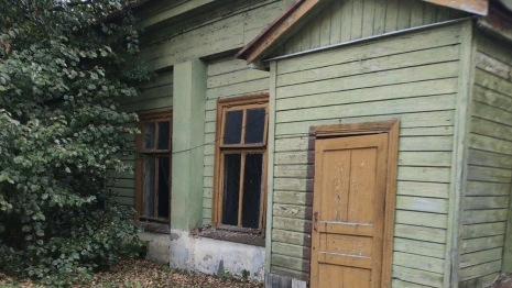 Во Владимире продадут бывшее военное общежитие и здание школы «Возрождение»