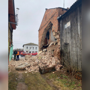 Главу Судогодского района наказали из-за обрушения дома на улице Ленина