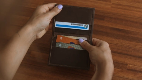 У владимирской автомобилистки арестовали иномарку за кредиты в 370 тысяч в разных банках