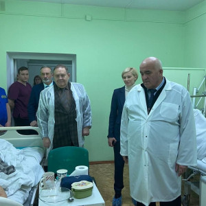 Губернатор Костромской области приехал в Александровскую РБ после ДТП с педагогами