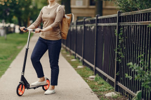 Во Владимире скорость арендованных электросамокатов ограничили до 20 км/ч