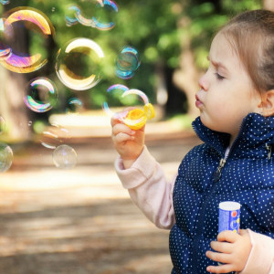 Во Владимирской области приемная семья лишила женщину прав на родную дочь