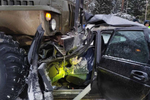 Под Гусь-Хрустальным водитель легковушки влетел под грузовик и погиб