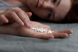 Во Владимирской области парень отравил девушку-подростка наркотиками