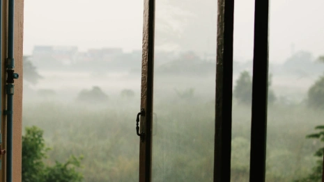 В Коврове девочка выпала из окна 3 этажа