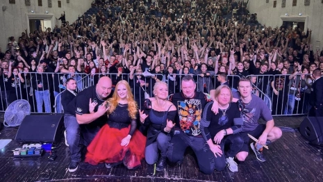 Певица из Владимира выступила на одной сцене с легендарной рок-группой КняZz