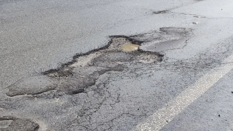 Дорожников оштрафовали на 200 тыс. рублей за ямы на М-7 под Гороховцом