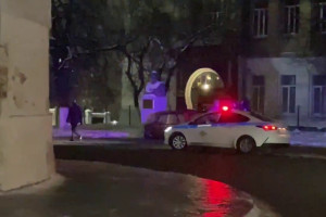 Водитель влетевшей в памятник у Золотых ворот легковушки оказался без прав