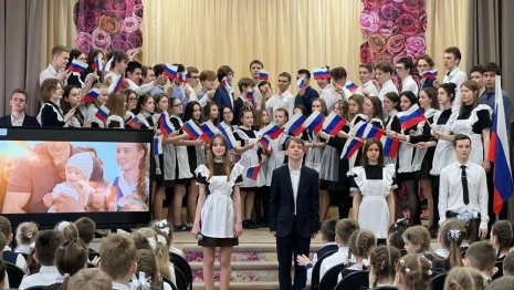 Как в школах Владимира прошло первое утро с поднятием флага?