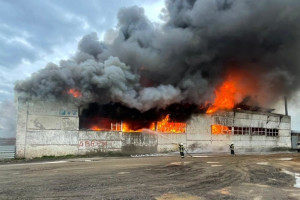 Мощные пожары произошли на двух предприятиях Владимирской области