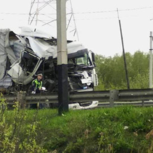 Фуру искорежило после ДТП в Вязниках