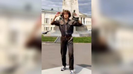 Нейросетевой Виктор Цой станцевал на Соборной площади во Владимире