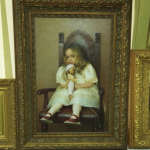 На выставке в Торговых рядах в Юрьев-Польском картина упала при загадочных обстоятельствах