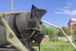 Во Владимире бетономешалка снесла трубы теплоснабжения