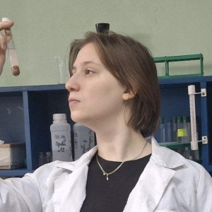 Студентка из Владимира создала самовосстанавливающийся бетон