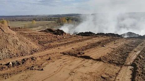 В Юрьев-Польском третьи сутки тушат пожар на свалке