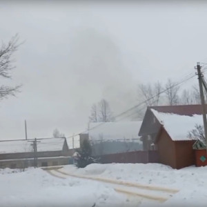 Одну из деревень во Владимирской области окутал дым от сжигаемых отходов