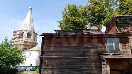 Трешка у Кремля и разрушенная двушка. Как выглядит и сколько стоит дорогое жилье в Суздале