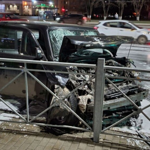 Во Владимире водитель внедорожника сбежал после ДТП с автобусом