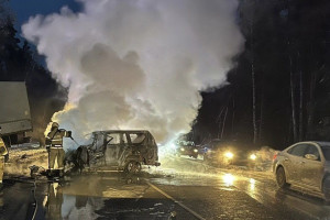 Во Владимирской области сгорел водитель вспыхнувшего после ДТП внедорожника