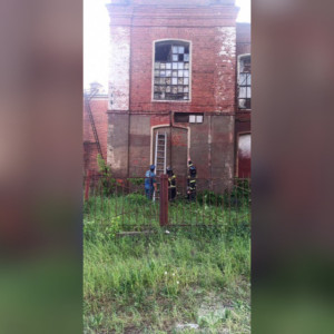 В Камешковском районе мощный пожар охватил фабрику