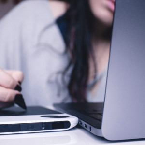 Во Владимирской области девочки-подростки работают больше мальчиков