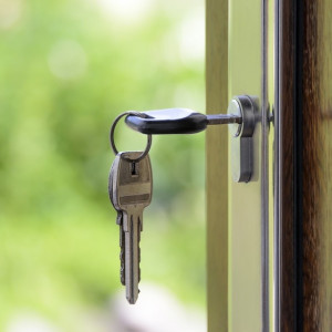 Жители аварийного фонда получили ключи от новых квартир во Владимире