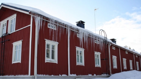 Во Владимирской области прокуратура обратила внимание на смертельно опасные сосульки