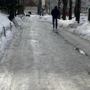 Во Владимирской области дороги превратились в каток
