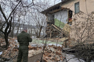 Следком начал проверку из-за падения стены дома на улице Лакина во Владимире