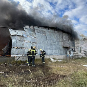 В Ковровском районе загорелась фабрика по производству дверей