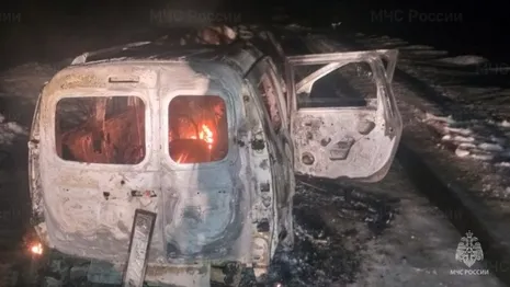 На М-7 под Судогдой огонь охватил микроавтобус