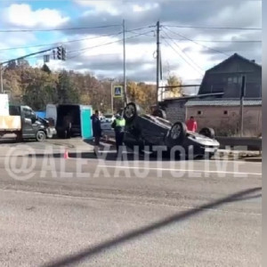 Под Александровом автомобиль перевернулся на крышу после ДТП