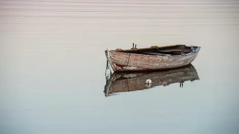 Во Владимирской области на Клязьме заметили пескодобывающее судно без документов