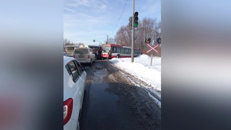 Авария парализовала движение у поворота на Энергетик во Владимире