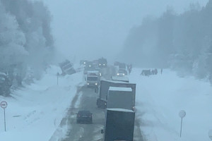 Снегопад спровоцировал крупный затор под Владимиром