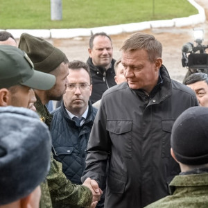 Во Владимирскую область к мобилизованным приехал курский губернатор