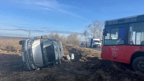 Под Суздалем ГАЗель влетела в автобус: пострадали 3 человека
