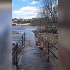 Жителям деревни под Александровом выплатят компенсации за затопление моста