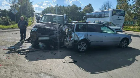 Во владимирском микрорайоне Юрьевец произошло ДТП с автобусом и Audi 