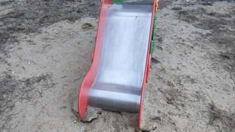 Во Владимире нашли опасную детскую площадку