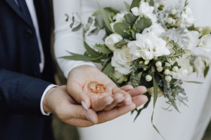 Во Владимирской области женился 80-летний дедушка и вышла замуж 75-летняя бабушка