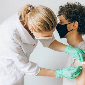 Жителям Владимирской области назвали лучшее время для ревакцинации