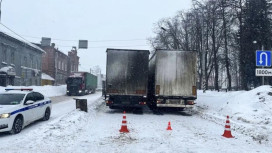 В Петушинском районе КамАЗ сбил двоих 13-летних детей