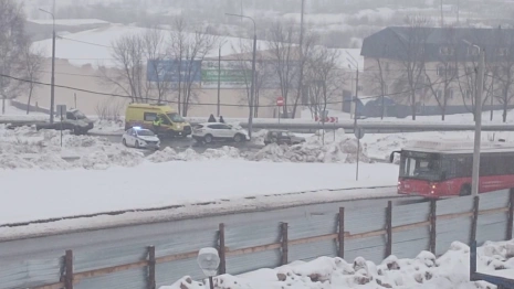 Во Владимире на Содышке водитель влетел в столб